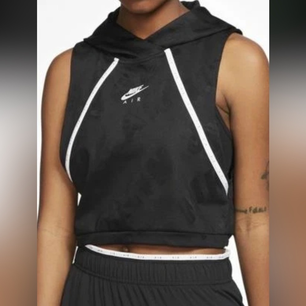 Nike Size M Air Women's High Reflection Hooded Running Vest